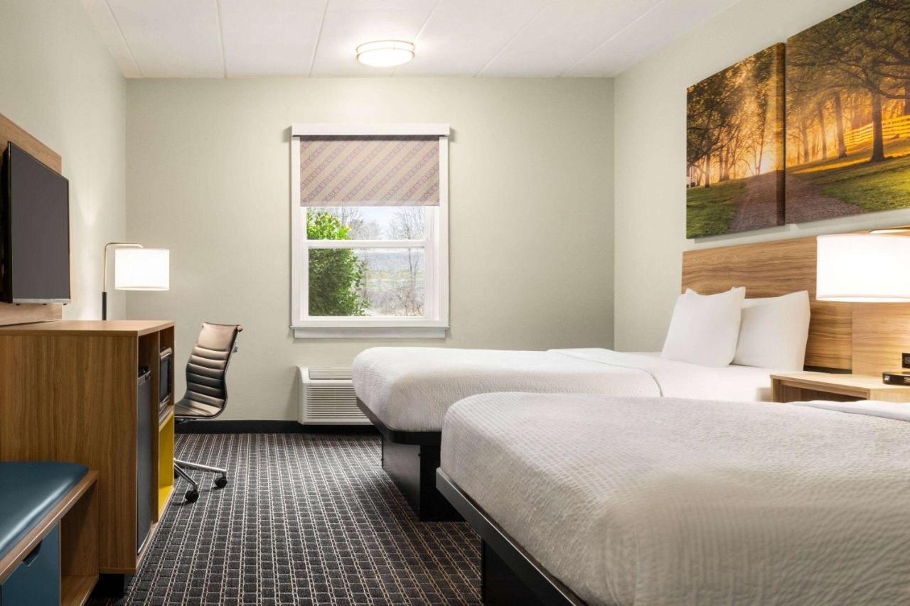 Days Inn & Suites By Wyndham Lancaster Amish Country Mountville Exterior foto